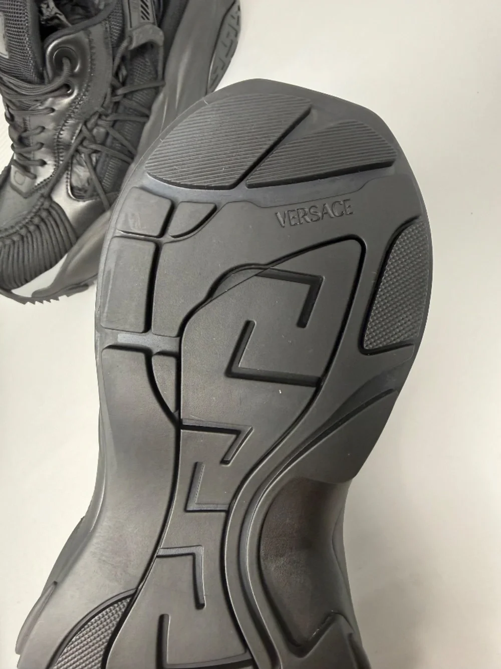 VERSACE MENS SNEAKERS SIZE 45